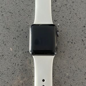 Apple Watch Series 3 (GPS not cellular) 38mm